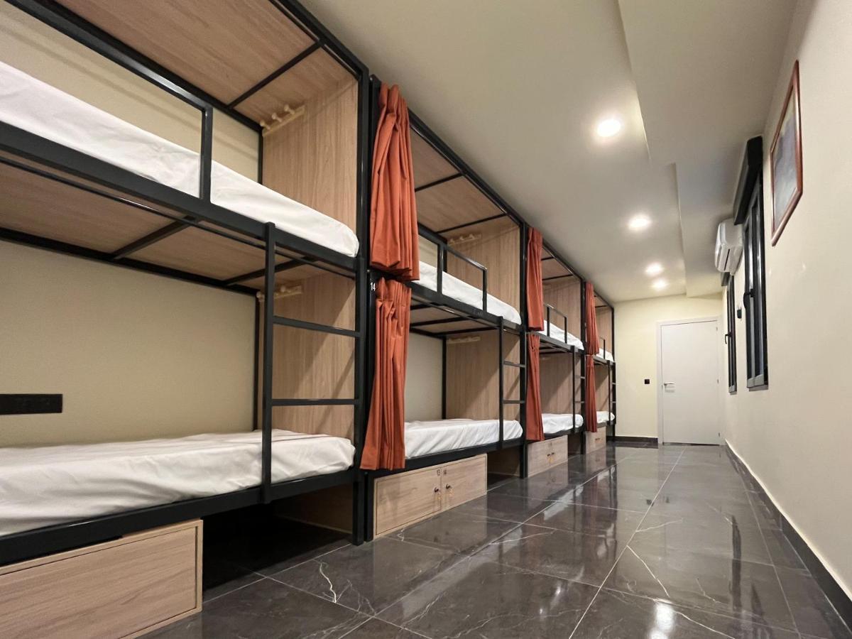 Multi Hostel Lavapies Madrid Dış mekan fotoğraf